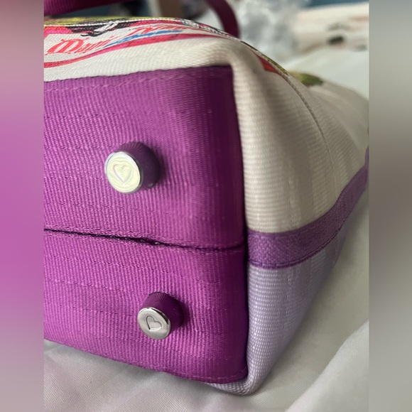 Harvey’s magic kingdom tote - Picture 8 of 12